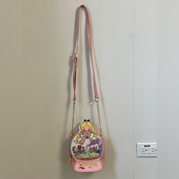 Danielle Nicole Disney Love Alive in Wonderland Magical Snowglobe Crossbody Bag - Picture 8 of 12